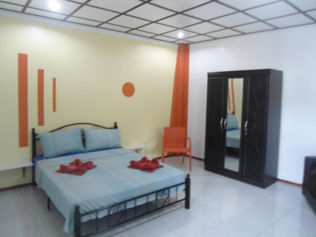 Menchu'S Pension House Panglao Bilik gambar